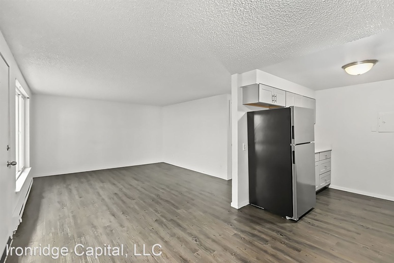 1 & 2 Bedroom Units - Work & Play in Tacoma!