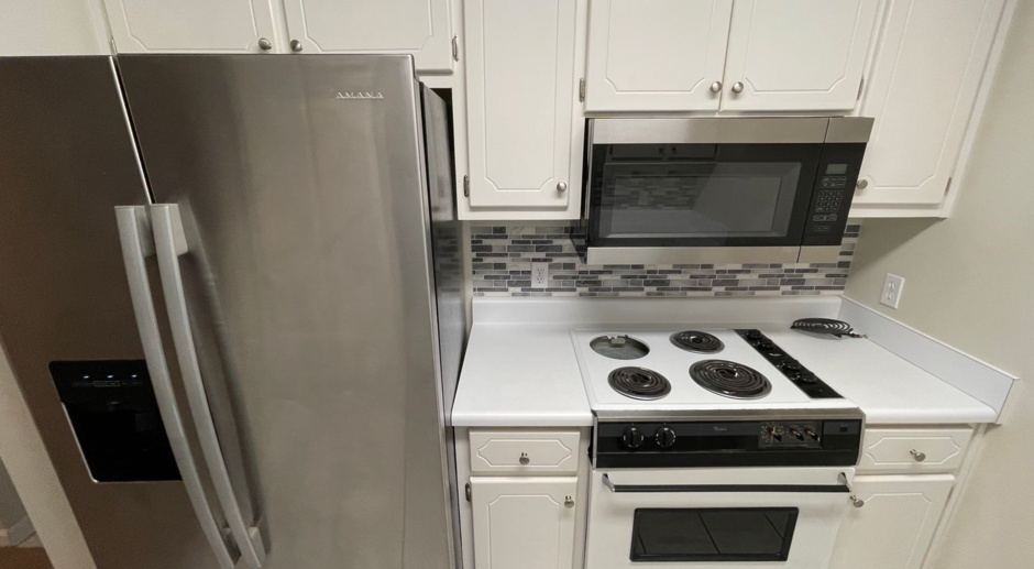 Briarwood West Sudvision - New Stainless Steel Appliances!! 