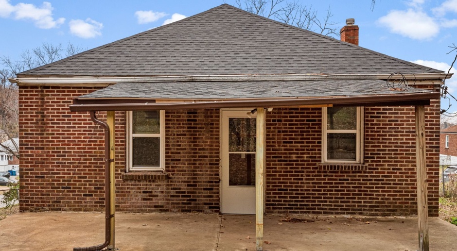 Single Family 3 Bed / 2 Bath Home ($0 Security Deposit Options!)