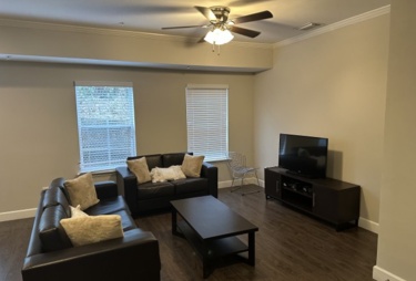 Knoxvile Townhouse Sublease available