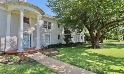 Apartments Near SMU Lakewood Manor for Southern Methodist University Students in Dallas, TX