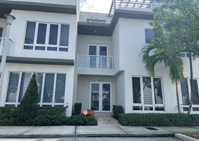 Houses Near Beautiful furnished 3 story townhome at Landmark of Doral, 4 bedrooms, 3.5 bathrooms.