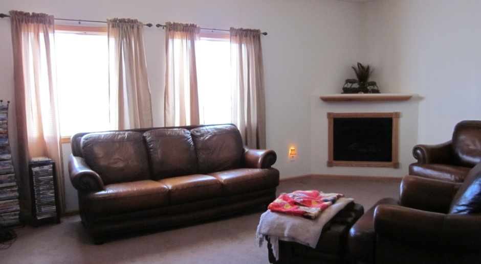 Not Your Typical Rental... Beautiful Upscale Home with Open Floor Plan in South Lincoln 