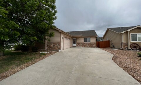 Houses Near CSU Beautiful 3 bed 2 bath home in Loveland, CO for Colorado State University Students in Fort Collins, CO
