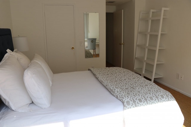 Furnished bedroom + private bath in top-floor apt in Brentwood / Montana Ave.