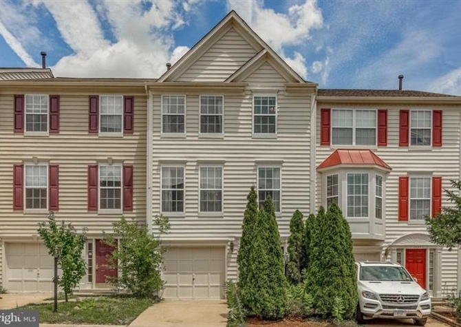 Houses Near Gorgeous 3 Level TH in Herndon!