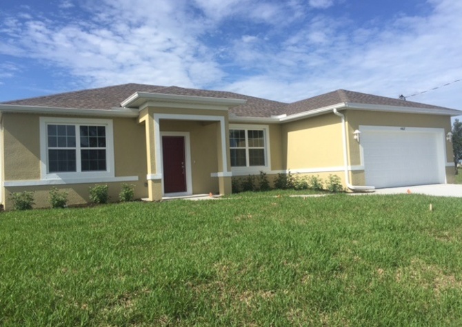 Houses Near NW Cape Coral Single Family Home